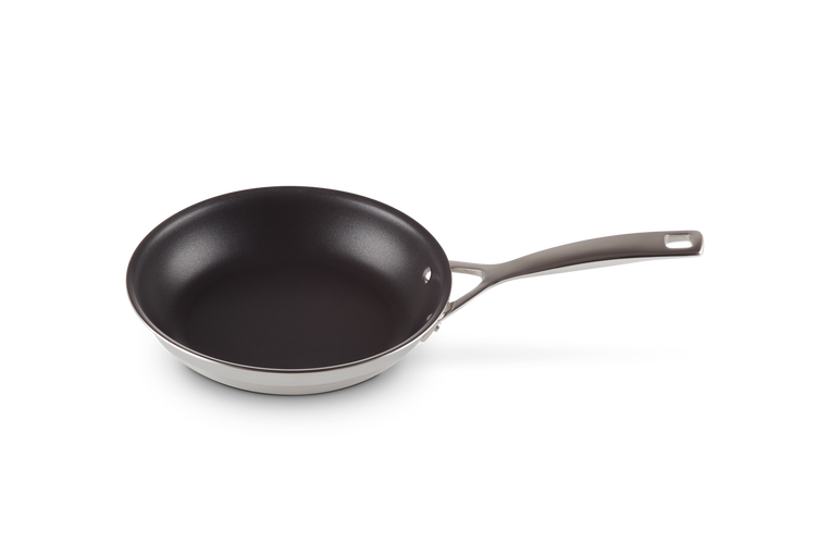 Le Creuset 3-Ply Stainless Steel Non-stick Omelette Pan - Interismo Online  Shop Global