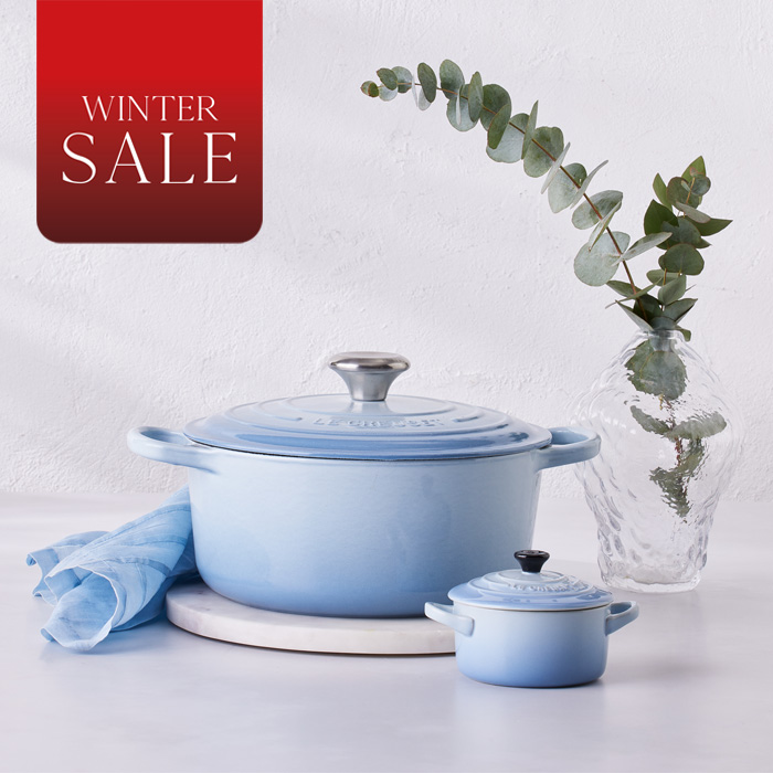 https://www.lecreuset.ie/on/demandware.static/-/Library-Sites-lc-sharedLibrary/default/dw5b09c7ca/images/2024/Promotions/WS_23-24/UK/H2_2023_UK_Coastal_Blue_700x700.jpg