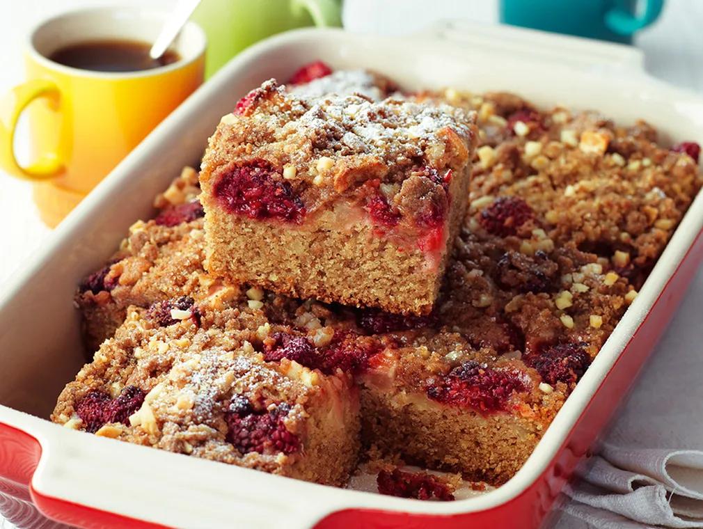 Raspberry and Apple Streusel Tray Bake